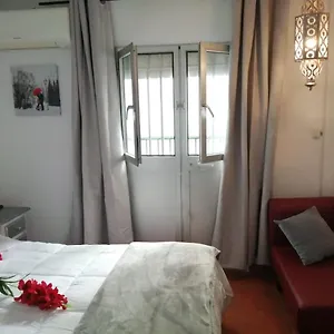 Guest house H Juan, Marbella